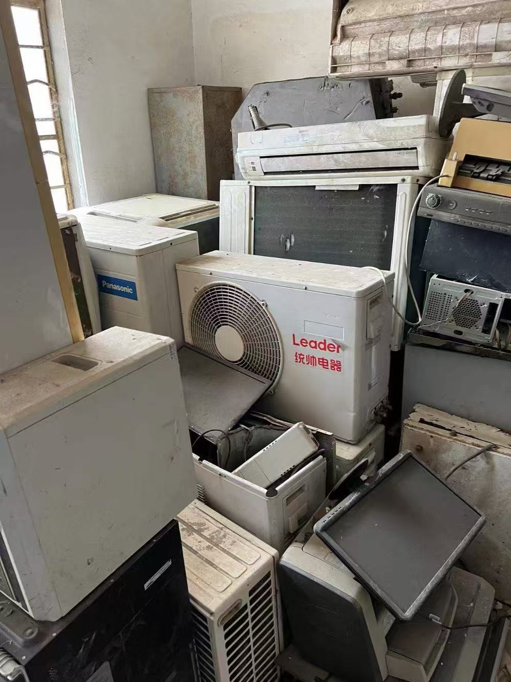 受个人委托一批办公用品及制冷设备进行转让